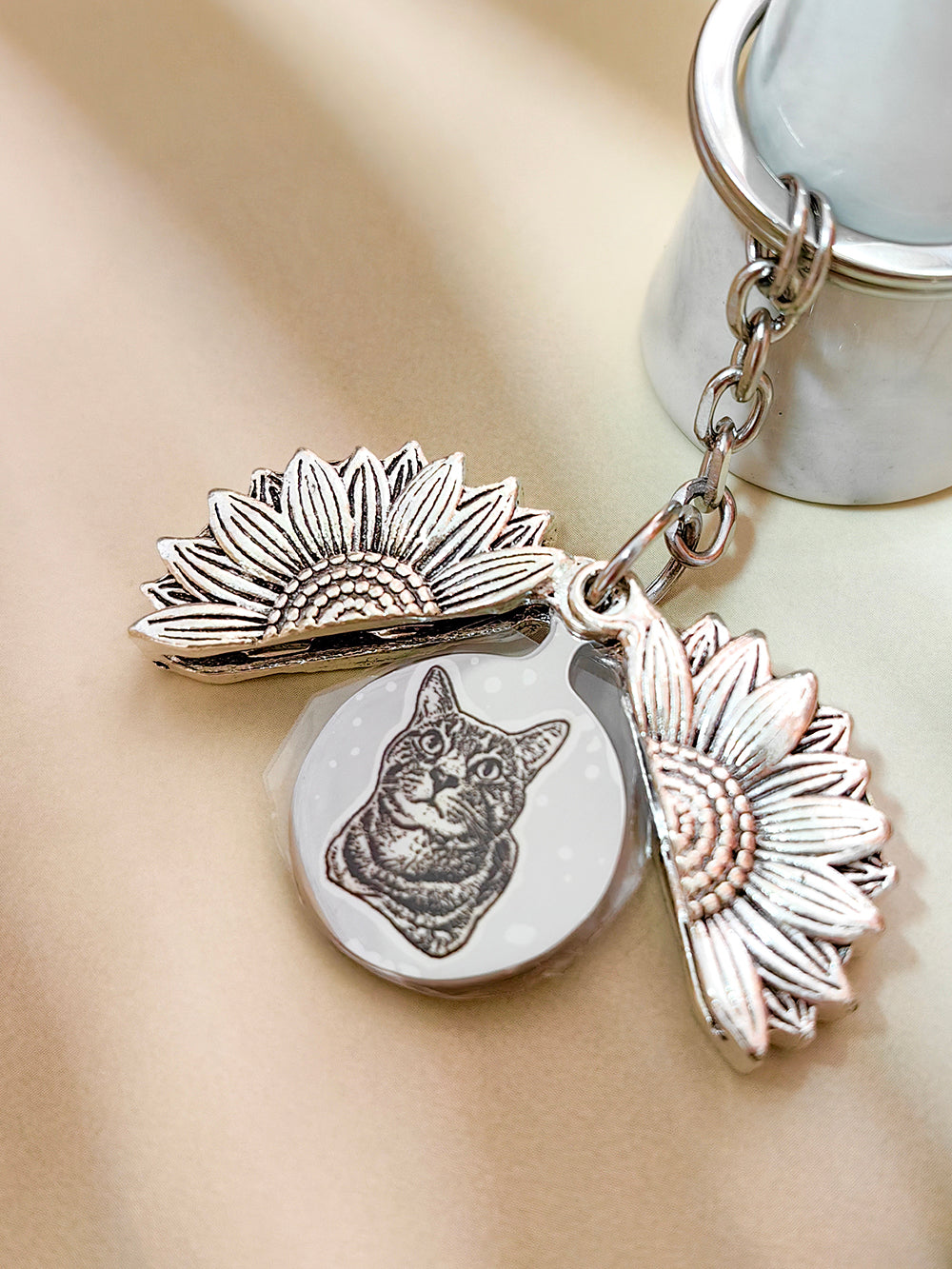 Custom Pet Memorial Keychain - Vintage Sunflower Laser Etched Gift